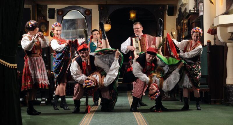 krakow-folk-show-3-course-dinner-at-jama-michalika-cafe