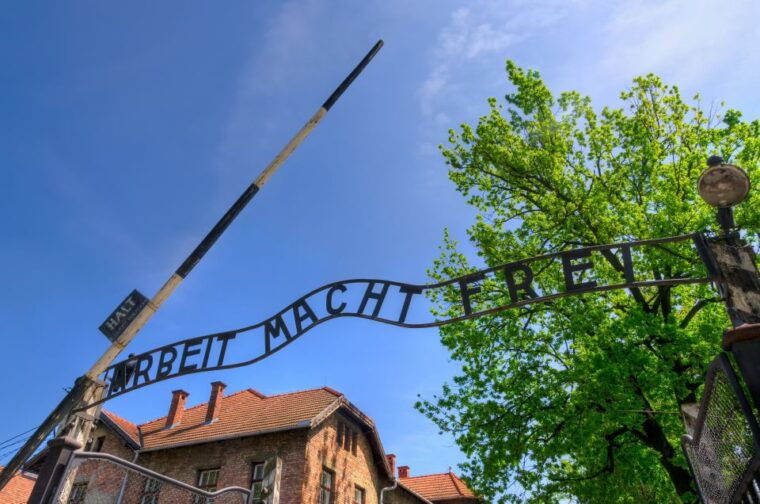 krakow-guided-auschwitz-birkenau-tour