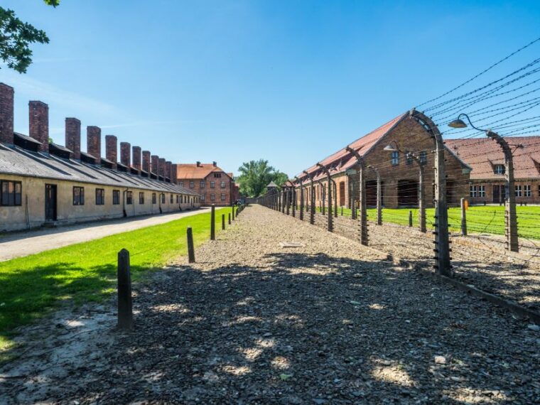 krakow-guided-auschwitz-birkenau-tour