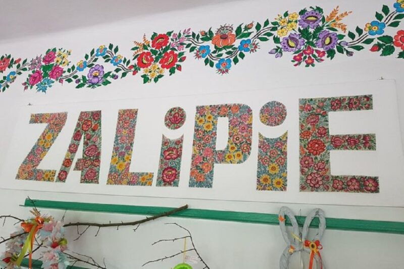 krakow-guided-day-tour-of-zalipie-village-museum-entry