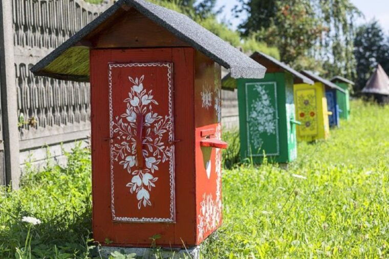 krakow-guided-day-tour-of-zalipie-village-museum-entry