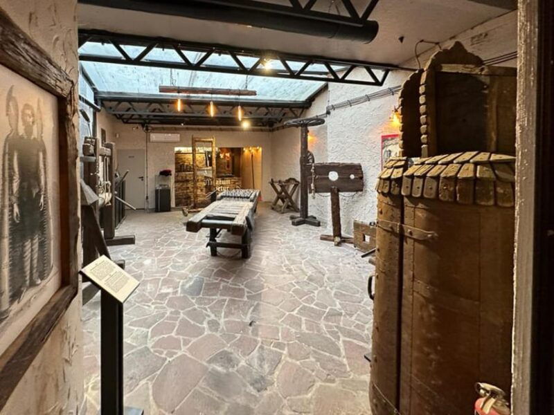 krakow-guided-tour-of-the-torture-museum
