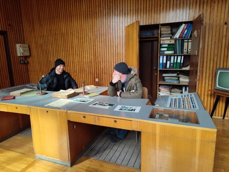 krakow-guided-tour-to-nowa-huta-on-commie-retro-van