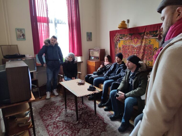 krakow-guided-tour-to-nowa-huta-on-commie-retro-van