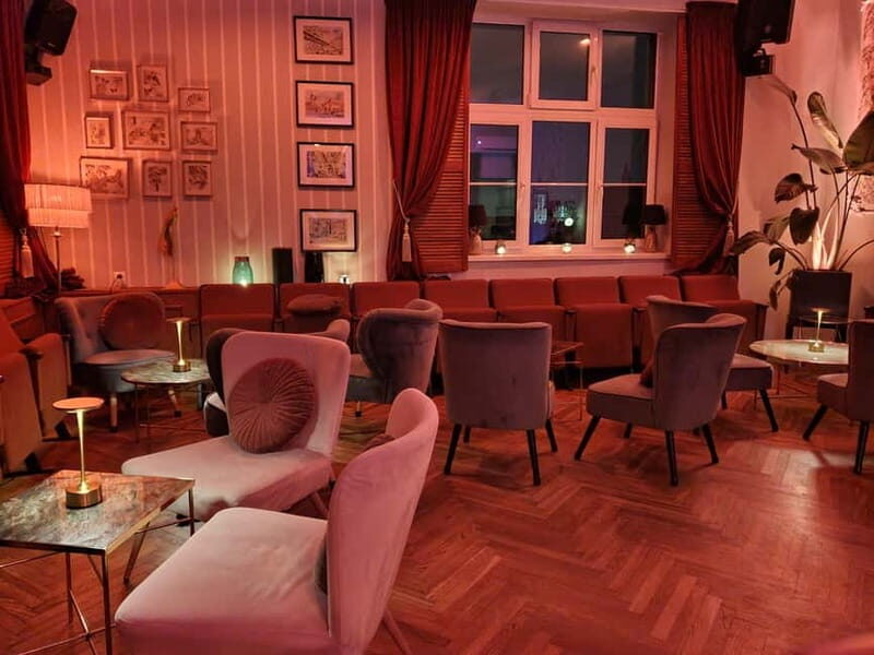 Krakow: Hidden Rooftop Bar Reservation with 1 Cocktail - Why This Experience Adds Value