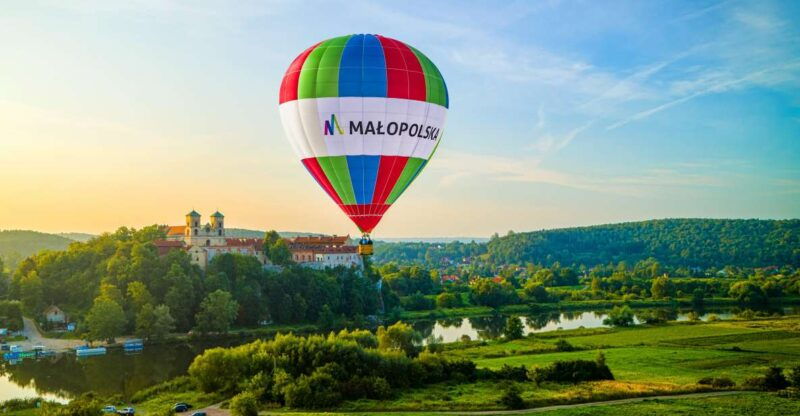 krakow-hot-air-balloon-flight-with-champagne
