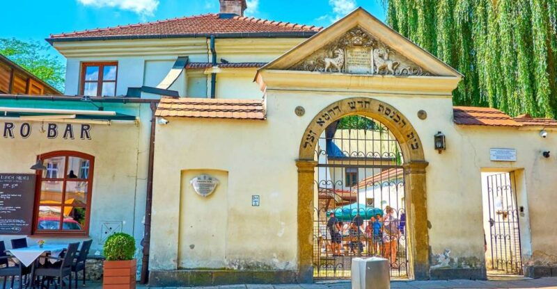 krakow-jewish-quarter-auschwitz-and-salt-mine-3-day-tour