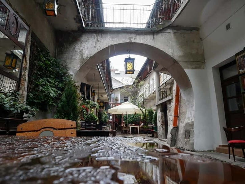 Krakow: Jewish Quarter Kazimierz Guided Walking Tour - Exploring Kazimierz: What You Can Expect