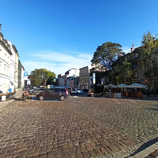 Krakow: Kazimierz Jewish Quarter Guided Walking Tour - Key Points