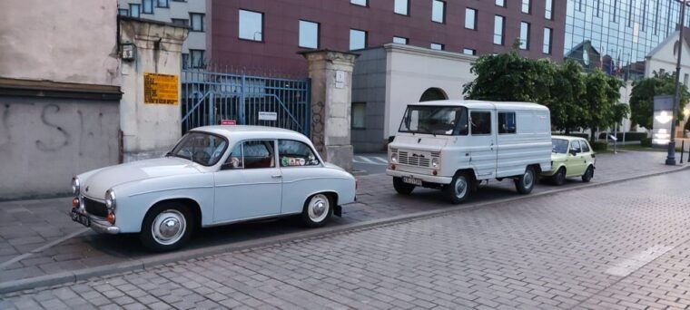 krakow-nowa-huta-guided-tour-in-vintage-car