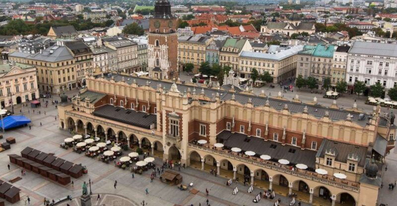 krakow-old-town-ghetto-and-kazimierz-golf-cart-tour