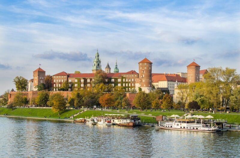 krakow-old-town-kazimierz-highlights-tour-by-electric-car-2