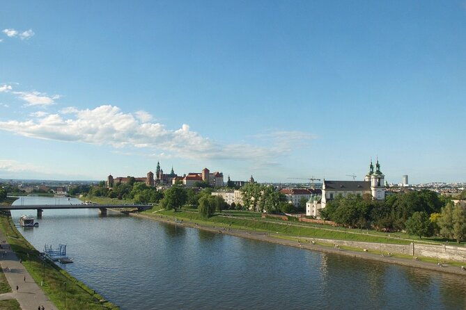 krakow-old-town-sightseeing-by-golf-cart-and-wawel-castle-guided-tour