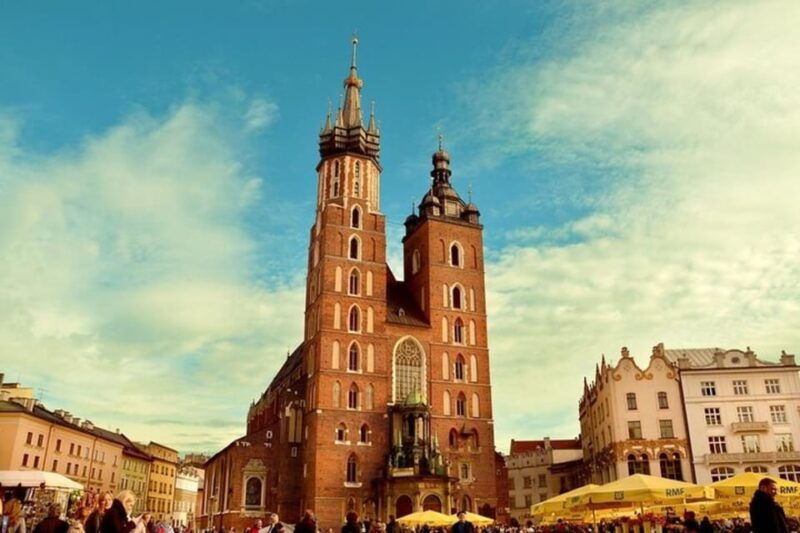 krakow-old-town-walking-tour-with-a-guide
