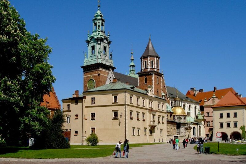 krakow-old-town-wawel-and-wieliczka-salt-mine-with-lunch