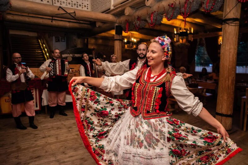 krakow-polish-folk-night-with-dinner-and-unlimited-drinks