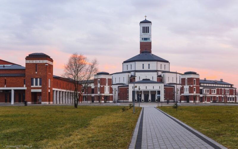 krakow-pope-john-paul-ii-guided-tour-with-home-sanctuary