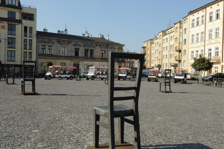 krakow-private-city-tour-by-electric-car-with-audio-guide