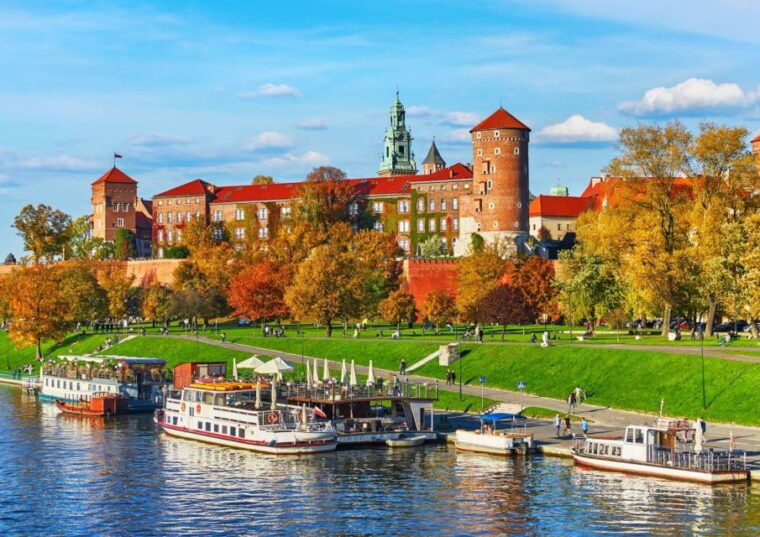 krakow-private-panoramic-tour-by-golf-cart-with-audio-guide