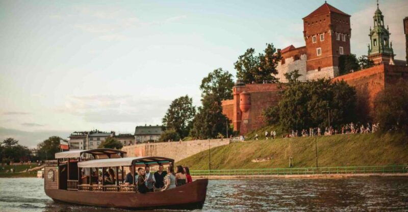 krakow-private-traditional-gondola-cruise