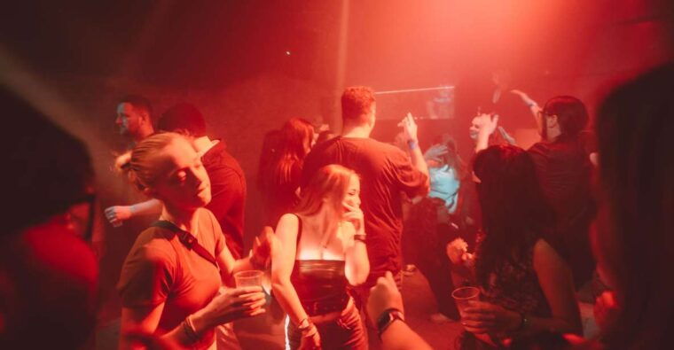 krakow-pub-crawl-with-shots-drinks-skip-the-line-entry