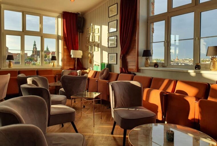krakow-reservation-at-a-hidden-rooftop-bar-with-1-cocktail
