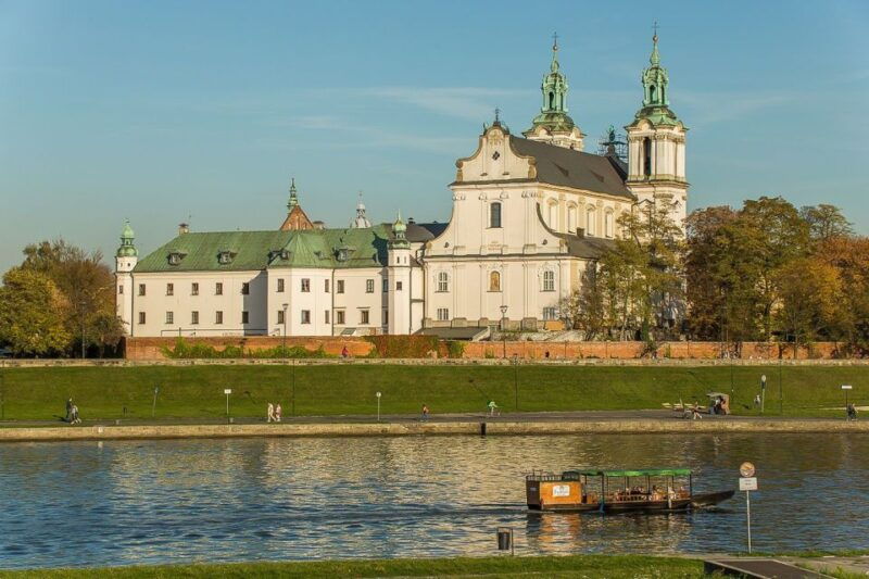 krakow-river-cruise-and-wieliczka-salt-mine-group-tour-2