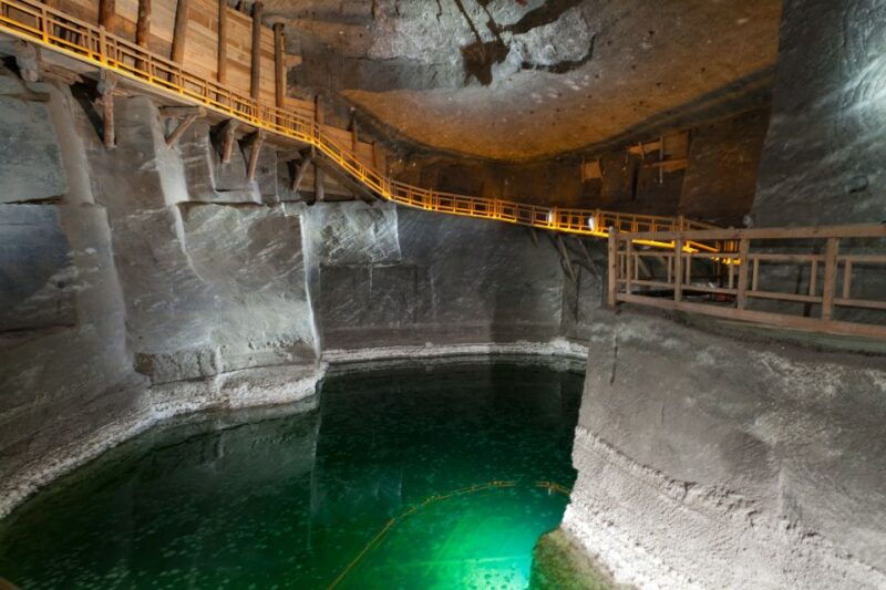 krakow-river-cruise-and-wieliczka-salt-mine-group-tour