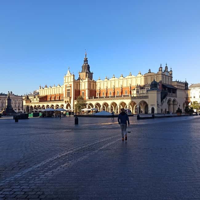 Krakow: Royal Route Guided Walking Tour - Exploring the Royal Route: A Walk Through Krakow’s Past