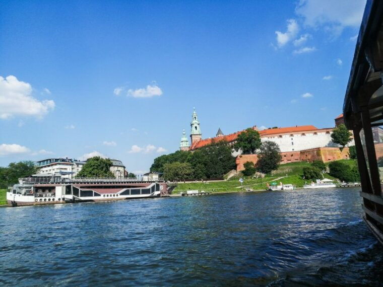 krakow-scenic-river-cruise