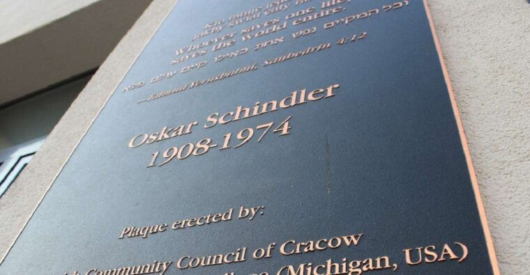 krakow-schindlers-factory-ghetto-and-plaszow-camp-tour