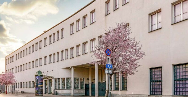 krakow-schindlers-factory-guided-tour