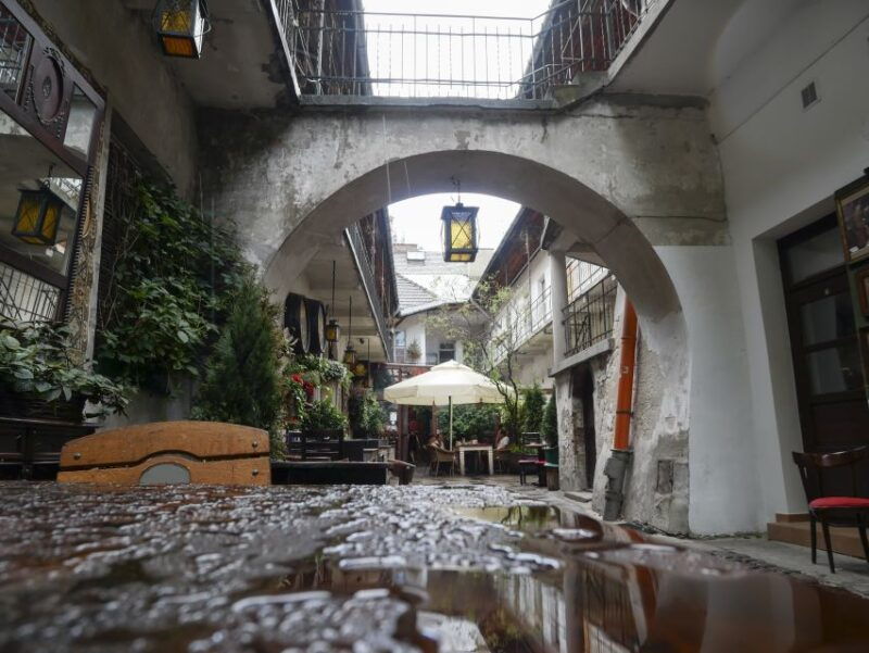 krakow-schindlers-factory-kazimierz-jewish-quarter-tour