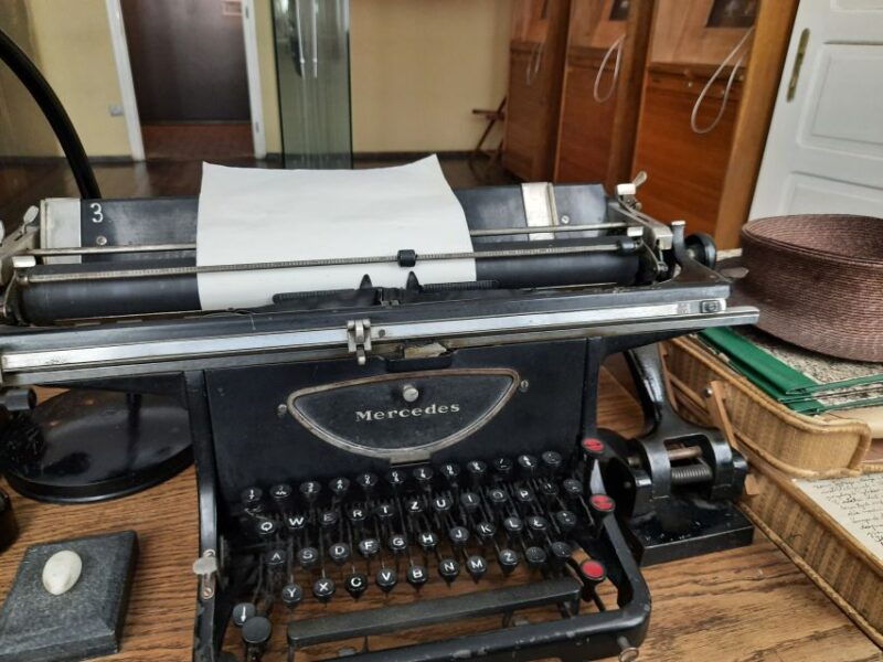 krakow-schindlers-factory-tour-with-entrance-ticket-2