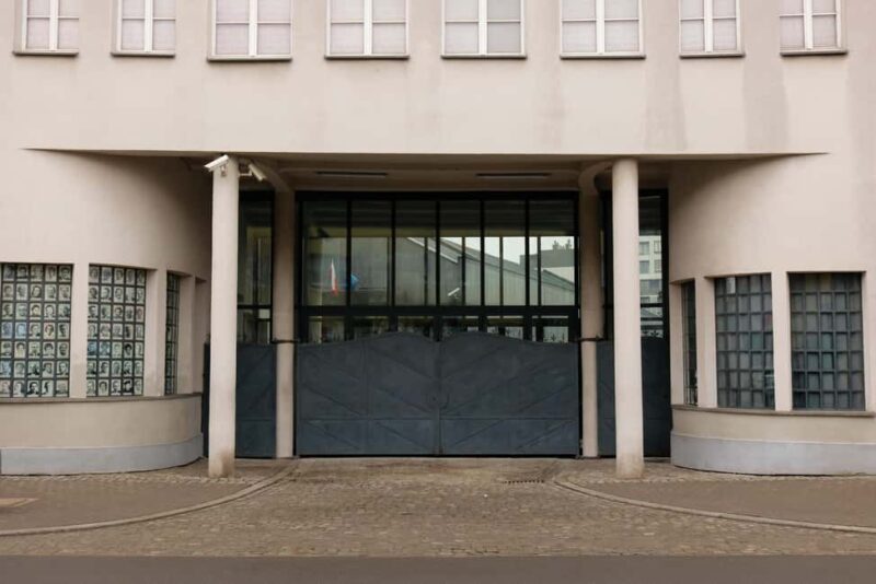 Krakow: Schindler's List Tour: Film Sites & Museum - Introduction to Krakow’s WWII and Film Sites
