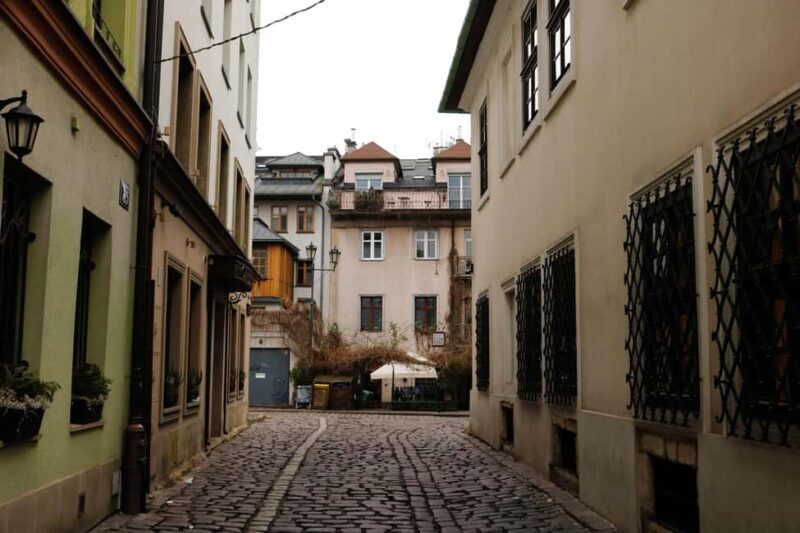 Krakow: Schindler's List Tour Film with Sites and Museum - FAQ  