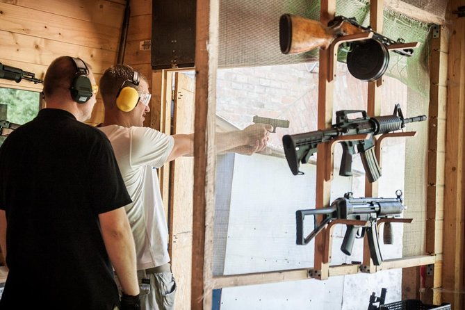krakow-shooting-range-with-real-weapons
