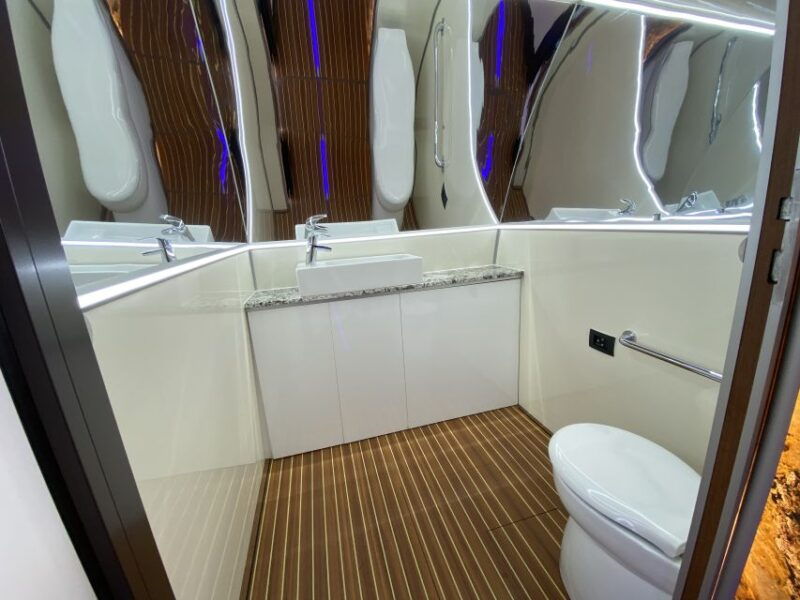 krakow-sightseeing-cruise-on-the-vistula-river-2