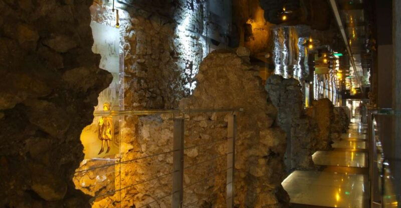 krakow-skip-the-line-underground-museum-and-old-town