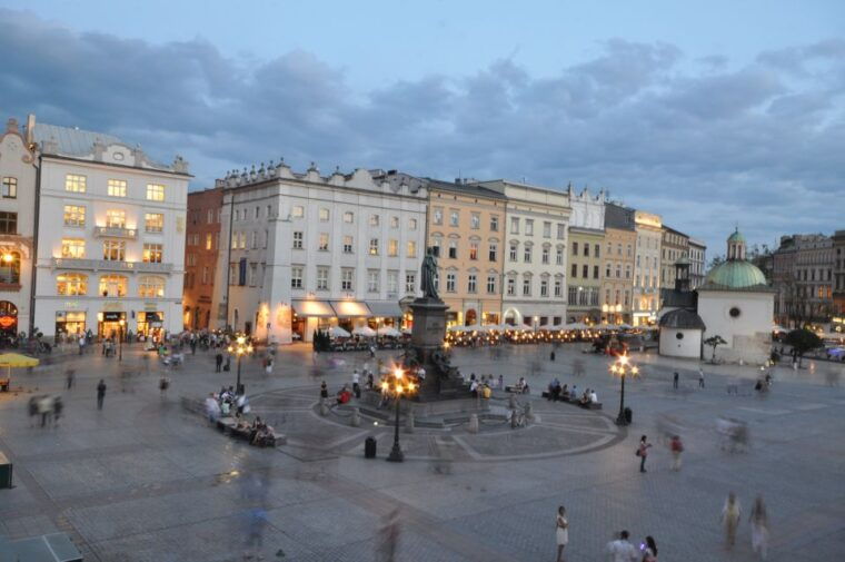 krakow-skip-the-line-underground-museum-and-old-town