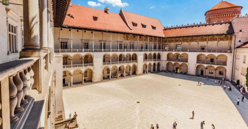 krakow-skip-the-line-wawel-castle-and-hill-guided-tour