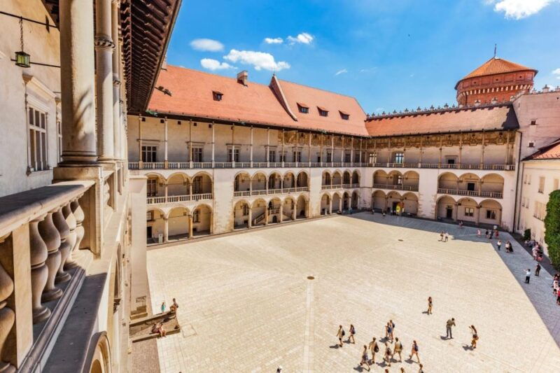 krakow-skip-the-line-wawel-castle-and-hill-guided-tour