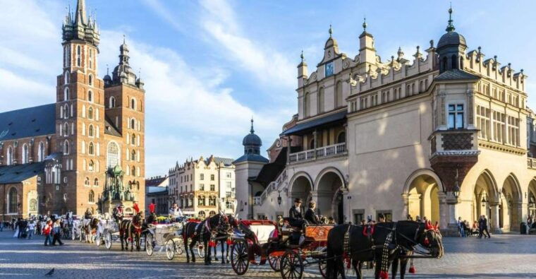 krakow-st-marys-basilica-visiting-with-short-guided-walk