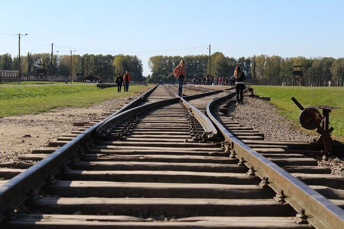 krakow-to-auschwitz-birkenau-private-round-trip-experience