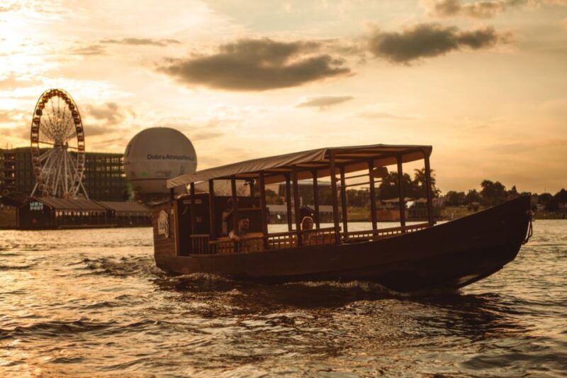 krakow-vistula-night-cruise-by-gondola-w-audio-commentary