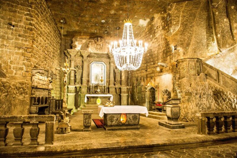 krakow-vistula-river-cruise-and-wieliczka-salt-mine-tour