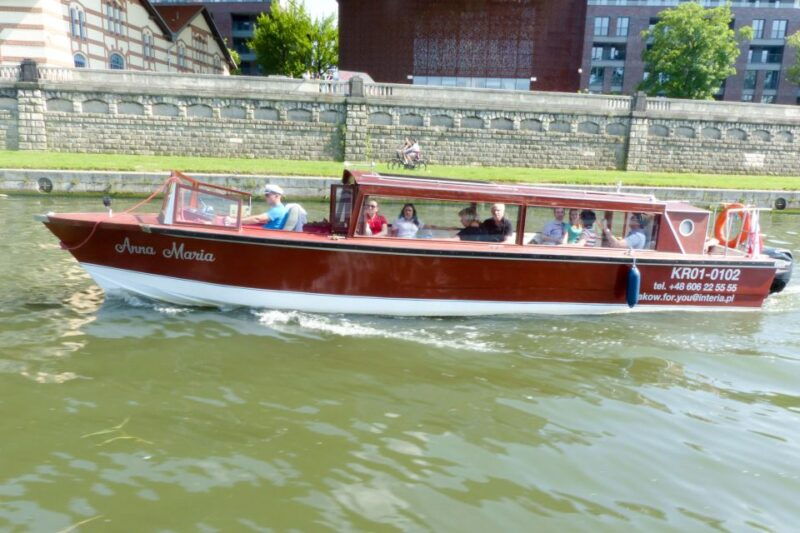 krakow-vistula-river-cruise-with-historical-views