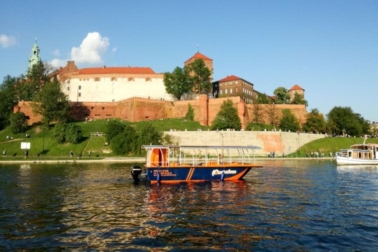 krakow-vistula-river-cruise-with-historical-views
