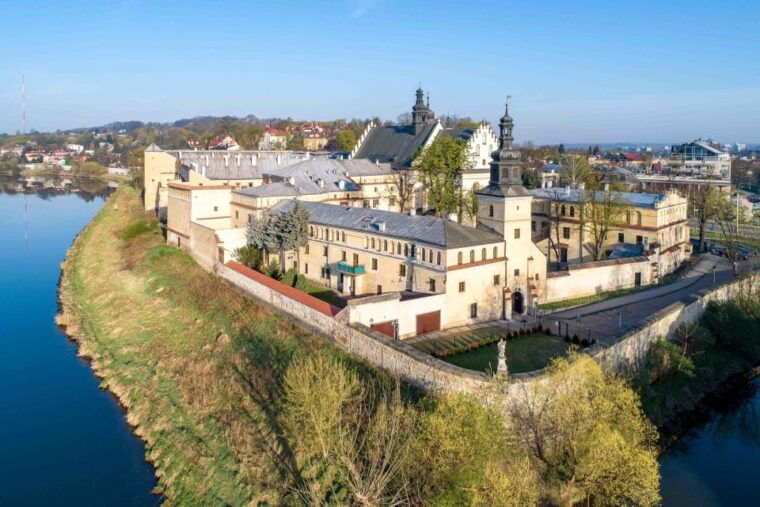krakow-vistula-river-cruise-with-historical-views