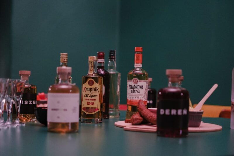 krakow-vodka-tasting-in-hidden-bar